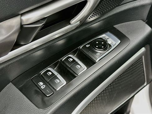 Used 2025 Kia Telluride S AWD/4WD image 15