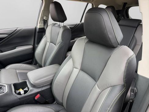 Used 2025 Subaru Outback Onyx Edition AWD/4WD image 23