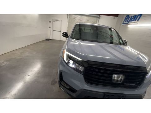 Used 2022 Honda Ridgeline Black Edition image 3