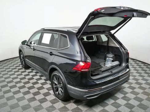 Used 2024 Volkswagen Tiguan SE FWD image 30