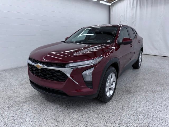 Used 2024 Chevrolet Trax LS w/ LS Convenience Package FWD image 5
