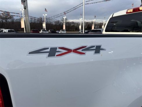 Used 2022 Chevrolet Colorado LT w/ Fleet Safety Package image 6