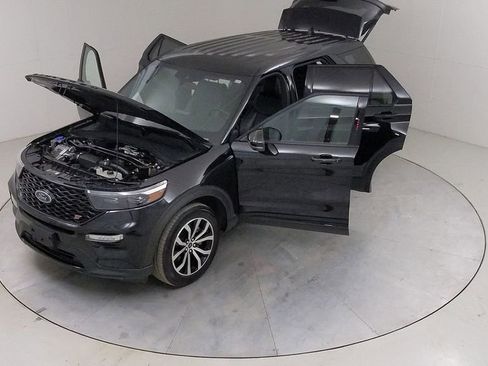 Certified 2022 Ford Explorer ST image 45