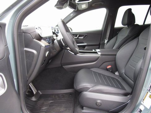 New 2026 Mercedes-Benz GLC 300 4MATIC image 9