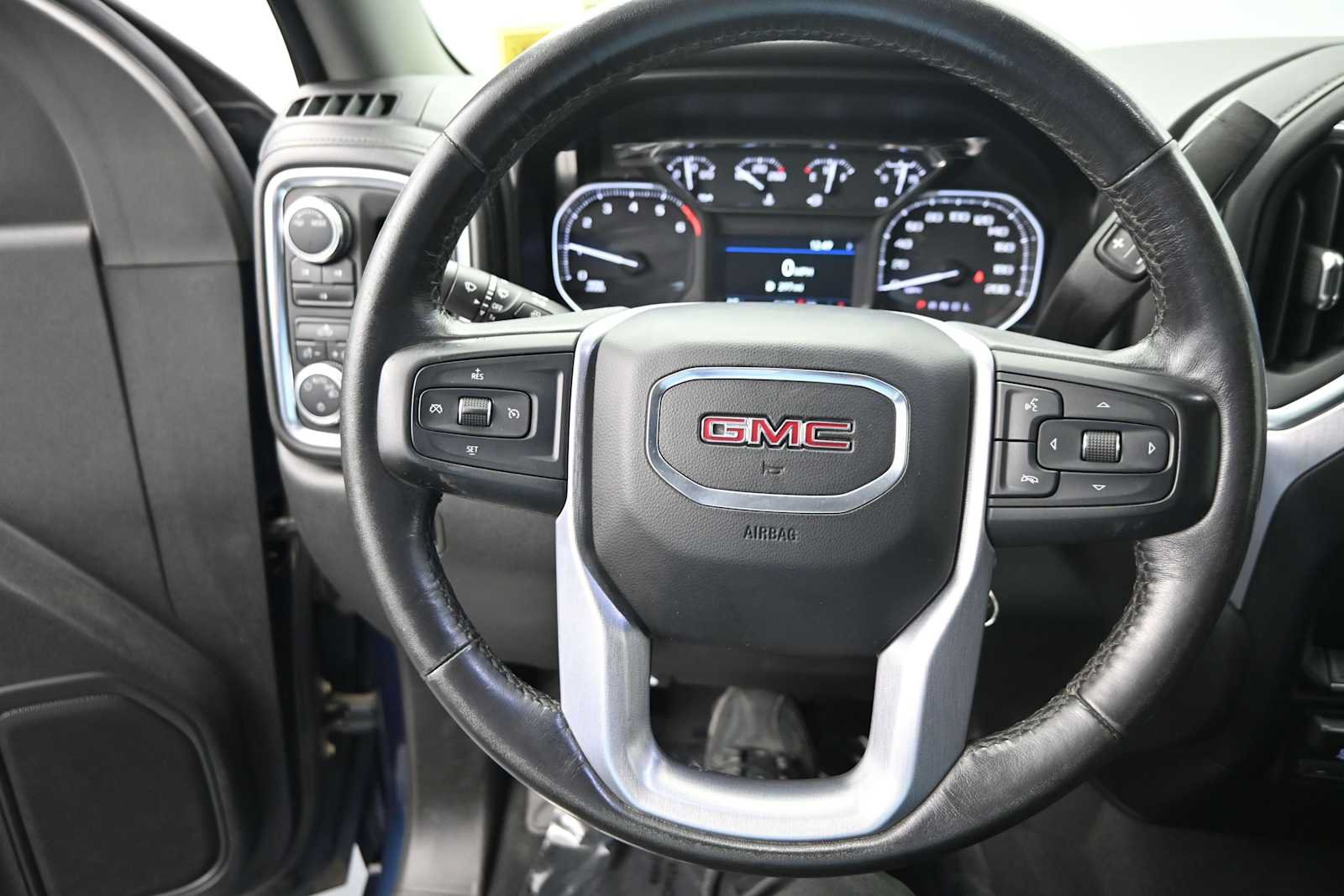 Used 2021 GMC Sierra 2500 SLE AWD/4WD image 13