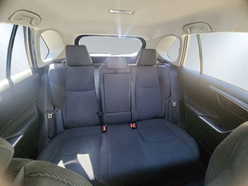 Used 2019 Toyota RAV4 LE AWD/4WD image 18
