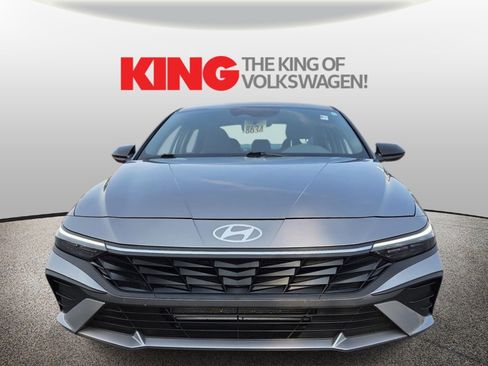 Used 2025 Hyundai Elantra Sport w/ Cargo Package FWD image 9