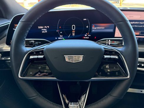 Used 2024 Cadillac Lyriq Luxury RWD image 34