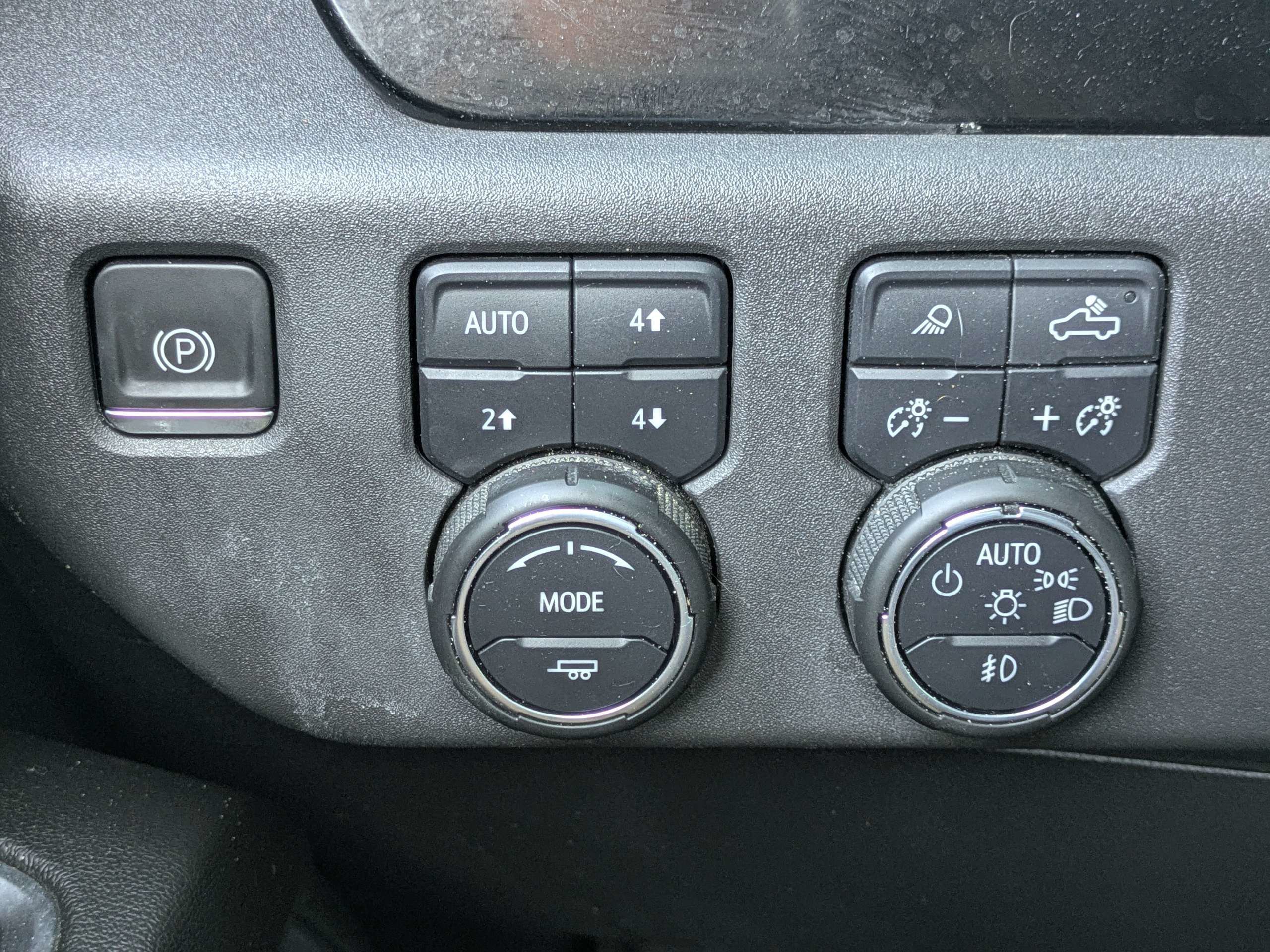 Used 2022 Chevrolet Silverado 1500 LT Trail Boss w/ LT Trail Boss Premium Package AWD/4WD image 22