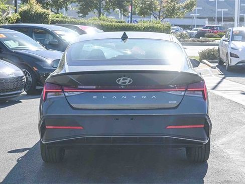 New 2026 Hyundai Elantra Sport image 6