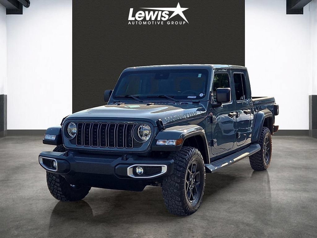 Used 2025 Jeep Gladiator Sport AWD/4WD image 2