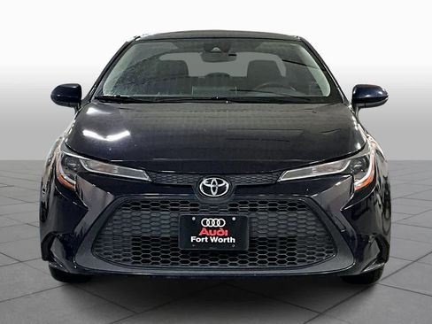 Used 2020 Toyota Corolla LE image 3