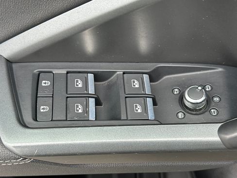 Used 2021 Audi Q3 2.0T Premium AWD/4WD image 13