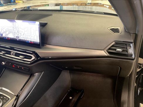 Used 2024 BMW 230i Coupe image 18