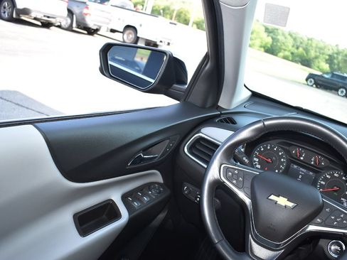 Used 2018 Chevrolet Equinox LT FWD image 18