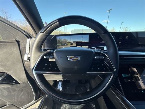 Used 2025 Cadillac Escalade Premium Luxury w/ Touring Package image 14