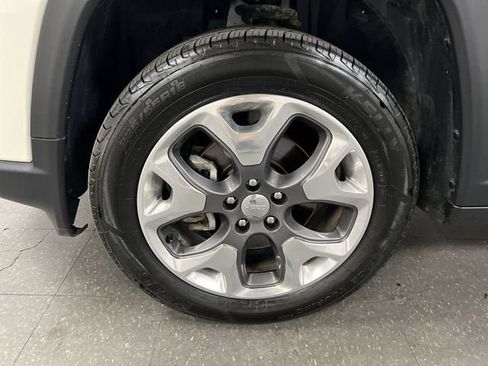 Used 2020 Jeep Compass Limited AWD/4WD image 32