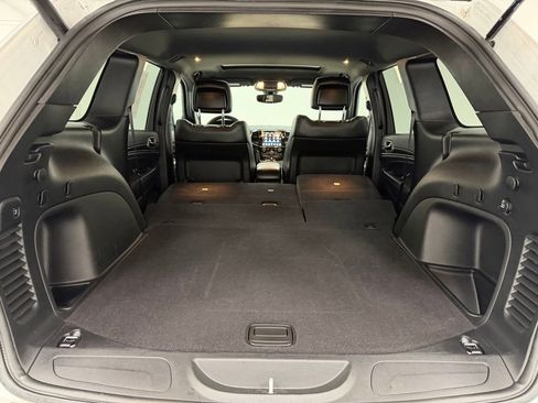 Used 2021 Jeep Grand Cherokee Limited image 27