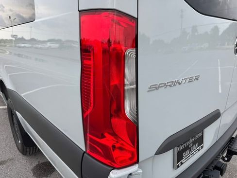 New 2025 Mercedes-Benz Sprinter 2500 image 31