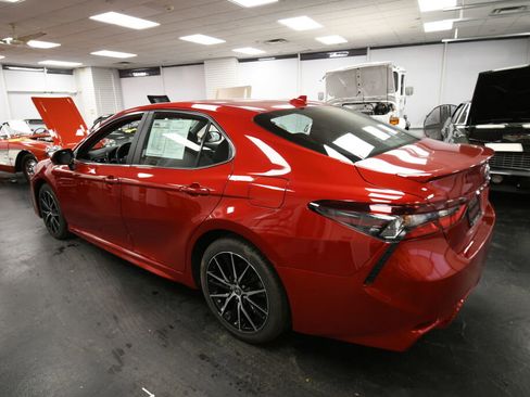 Certified 2023 Toyota Camry SE image 5