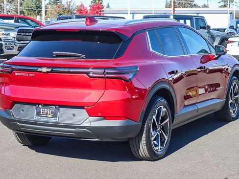 New 2026 Chevrolet Equinox EV LT image 4