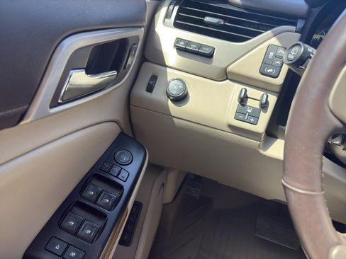 Used 2017 GMC Yukon Denali w/ Open Road Package RWD image 22