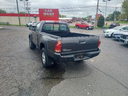 Used 2013 Toyota Tacoma 4x4 Regular Cab image 4