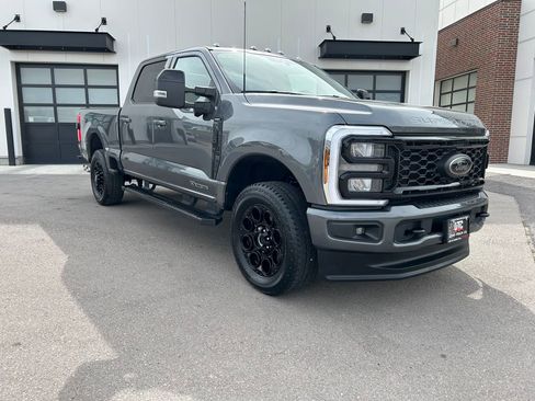 Used 2026 Ford F350 Lariat w/ Black Appearance Package AWD/4WD image 1
