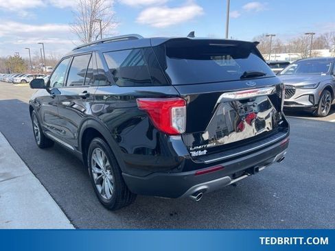 Certified 2022 Ford Explorer Limited w/ Equipment Group 301A image 6