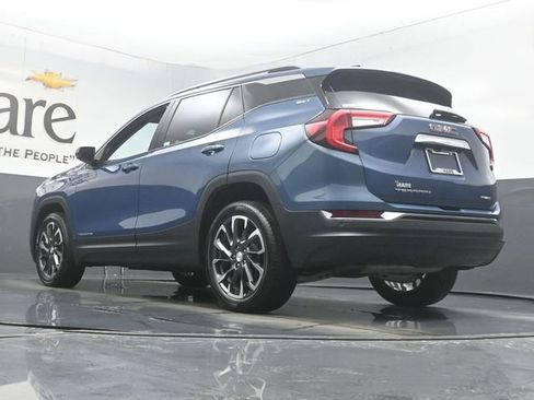 Used 2024 GMC Terrain SLT w/ Infotainment Package II image 5