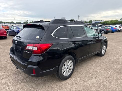 Used 2018 Subaru Outback 2.5i Premium AWD/4WD image 3