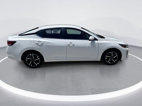 Used 2024 Nissan Sentra SV FWD image 5