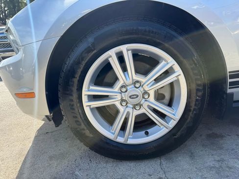 Used 2011 Ford Mustang Coupe w/ Security Pkg image 19