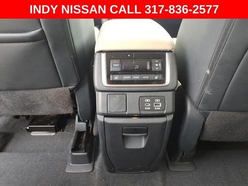 Used 2023 Subaru Ascent Limited AWD/4WD image 27