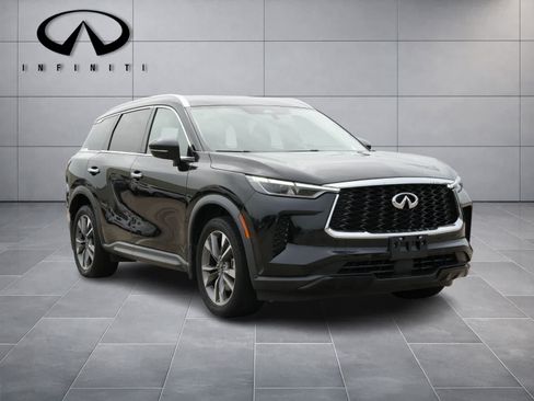 Certified 2023 INFINITI QX60 Luxe w/ Cargo Package FWD image 3