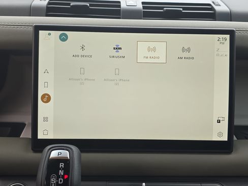Certified 2025 Land Rover Defender 110 X-Dynamic SE AWD/4WD image 22