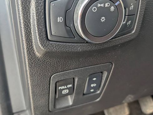 Used 2018 Ford Expedition Platinum AWD/4WD image 17