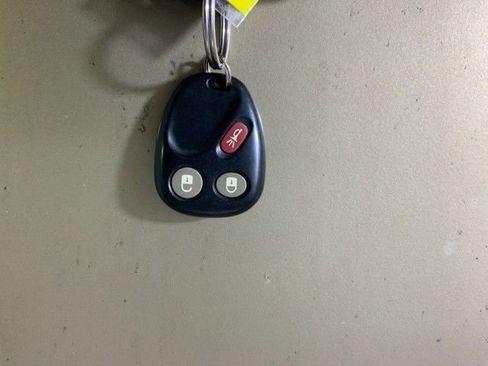 Used 2004 GMC Envoy SLE AWD/4WD image 38