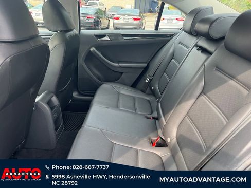 Used 2017 Volkswagen Jetta SEL image 27