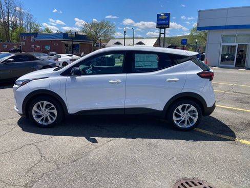 New 2027 Chevrolet Bolt LT w/ Comfort Package FWD image 2