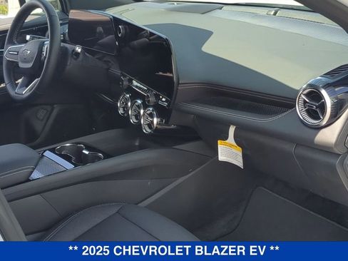 New 2025 Chevrolet Blazer EV LT FWD image 23