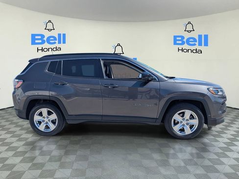 Used 2022 Jeep Compass Latitude w/ Convenience Group FWD image 5