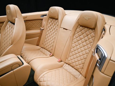 Used 2017 Bentley Continental GT image 11