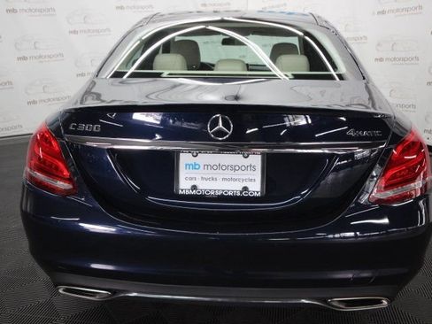 Used 2018 Mercedes-Benz C 300 4MATIC Sedan image 4