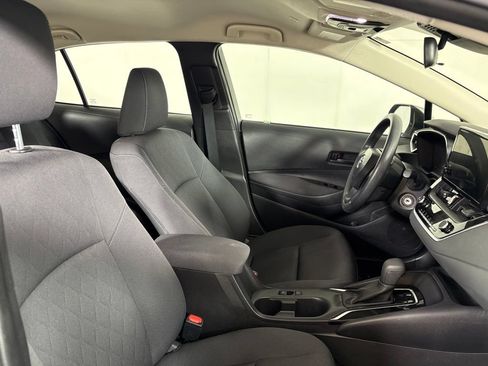 Used 2025 Toyota Corolla LE FWD image 16