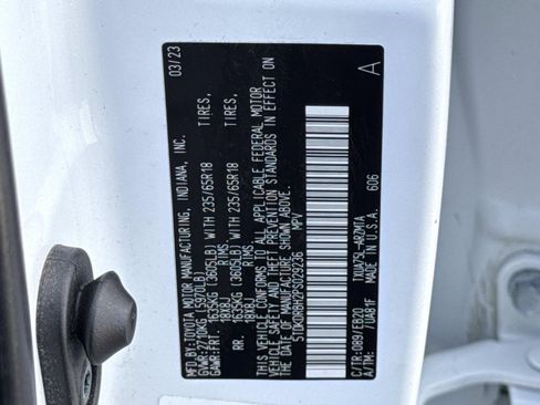 Used 2023 Toyota Highlander XLE image 31