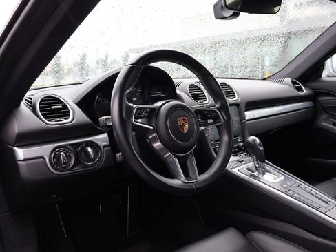 Used 2018 Porsche 718 Cayman S RWD image 17