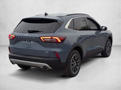 New 2026 Ford Escape SE image 2