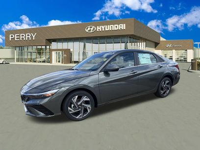New 2025 Hyundai Elantra SEL