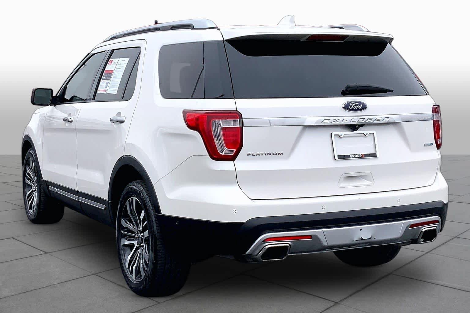 Used 2017 Ford Explorer Platinum AWD/4WD image 12
